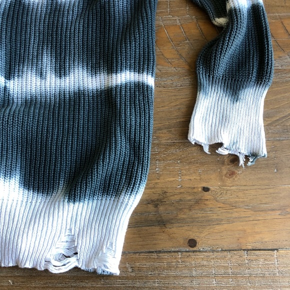 Superdown Sweater - Picture 4 of 6